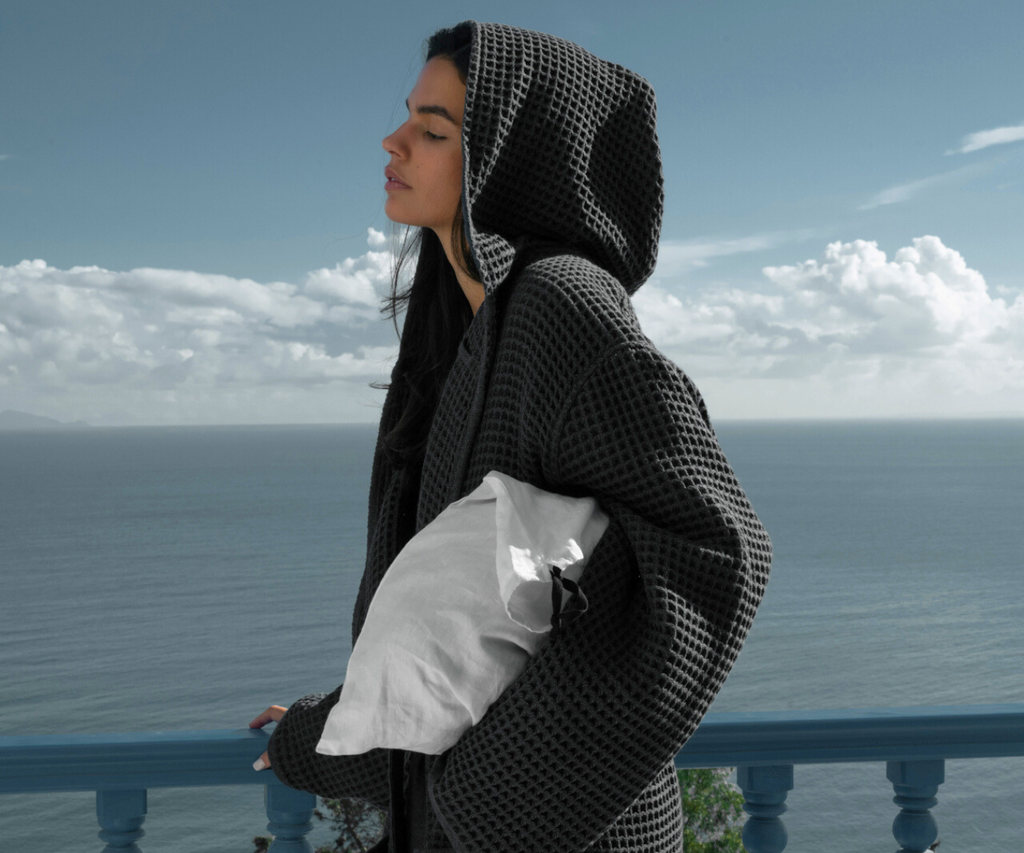 Honeycomb Cotton Hooded Bathrobe | Naturally Dyed, Charcoal