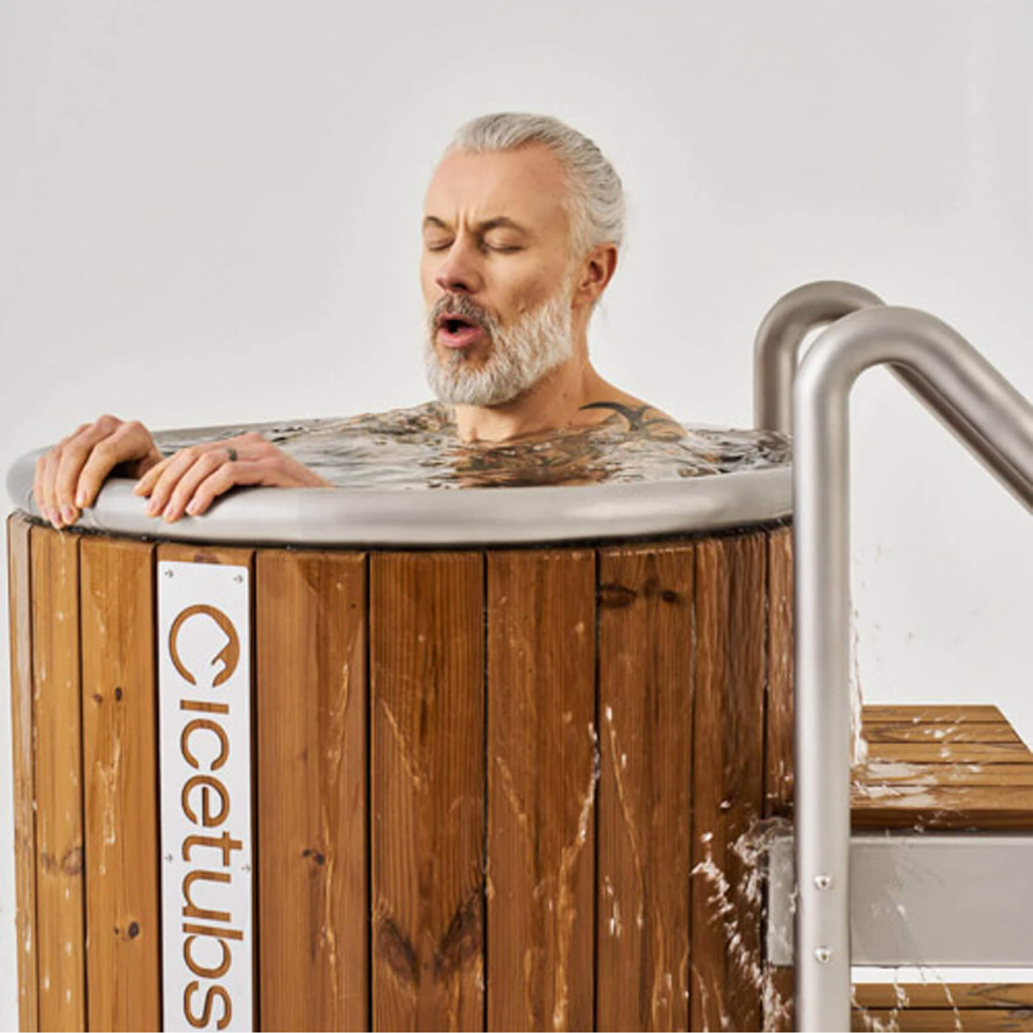 Icetubs IceBarrel 1-Person Indoor/Outdoor Thermowood & Fiberglass Cold Plunge Tub | 37.4°F–100.4°F